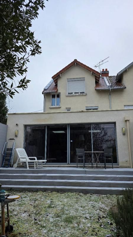 BOURGES BOURGES MAISON DE 136 M² 5 PIECES 3 CHAMBRES 2 LOGEMENTS 3