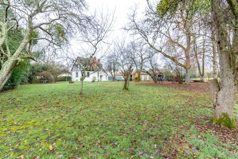 SAINT-CHRISTOPHE-EN-BAZELLE Maison Saint Christophe En Bazelle 5 pièces 169 m2 4