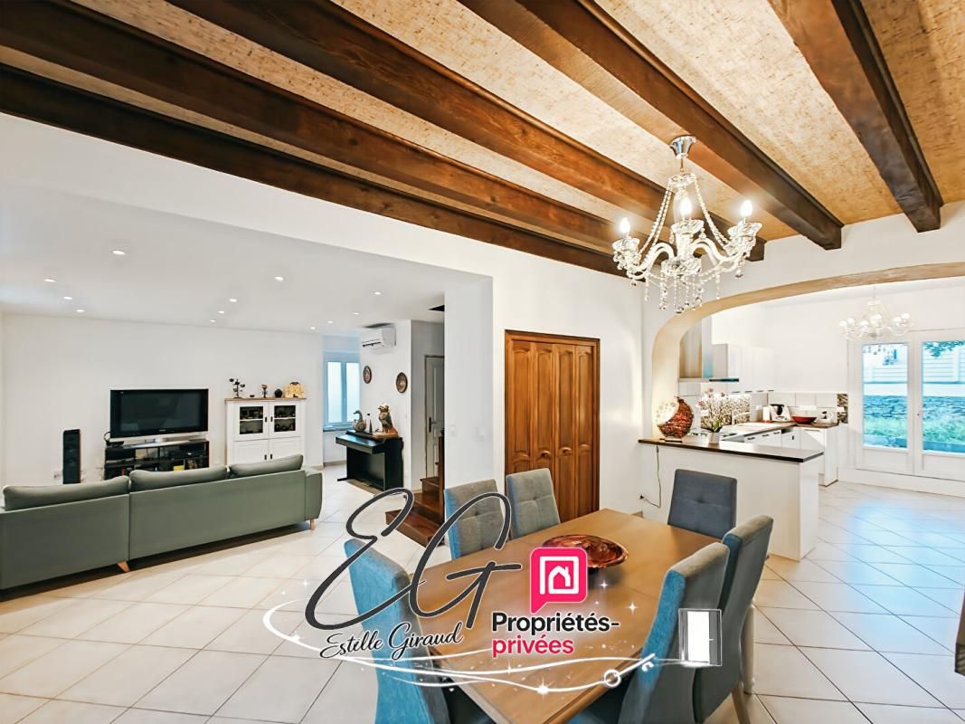 VILLEGLY Maison bourgeoise rénovée, Coeur du village de Villegly 2