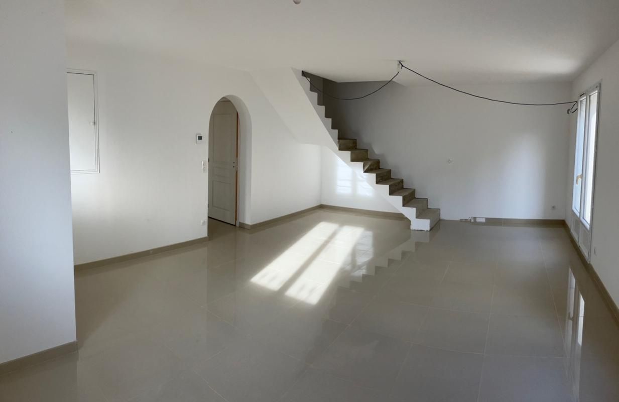 THOIRY Ensemble composé de 2 maisons 3