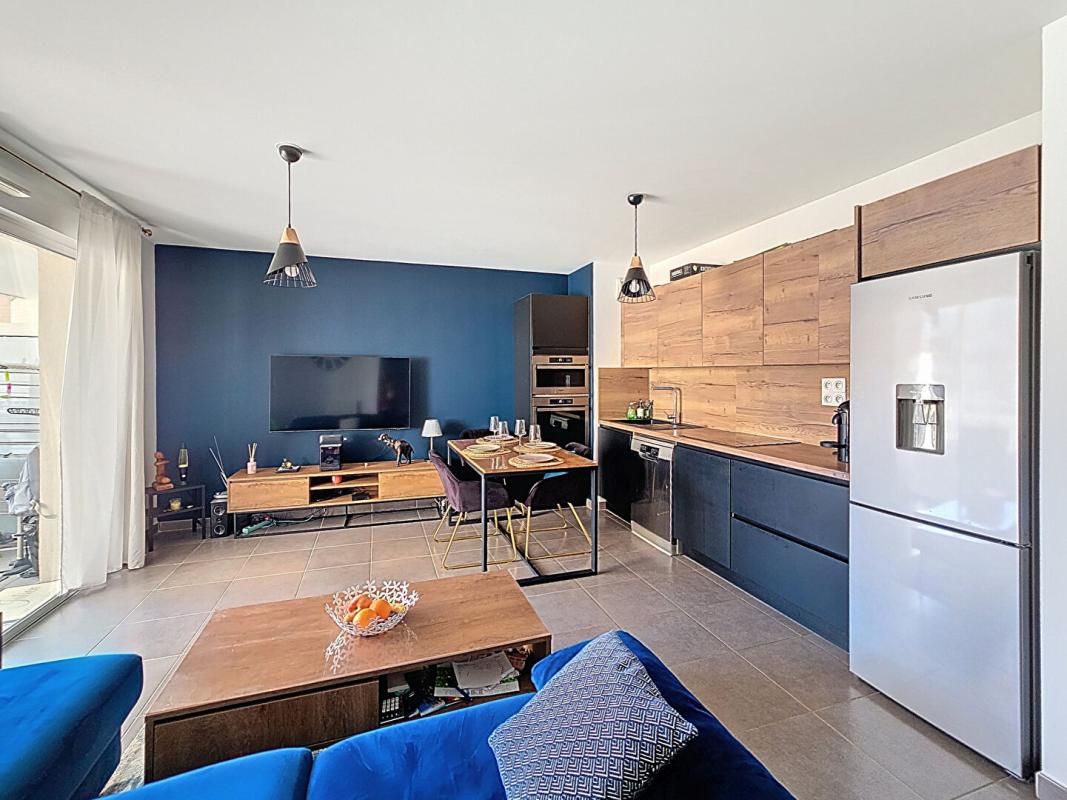 TOULON TOULON St Roch - T2, 43 m² avec terrasse et pkg ss terrain au calme 3