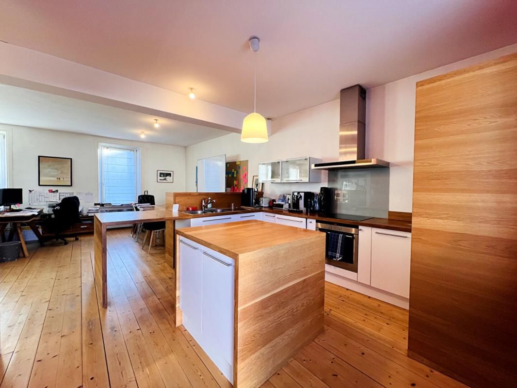 VANNES Maison fort potentiel -Port Vannes- 8 pièces- 175 m2-Jardin 2