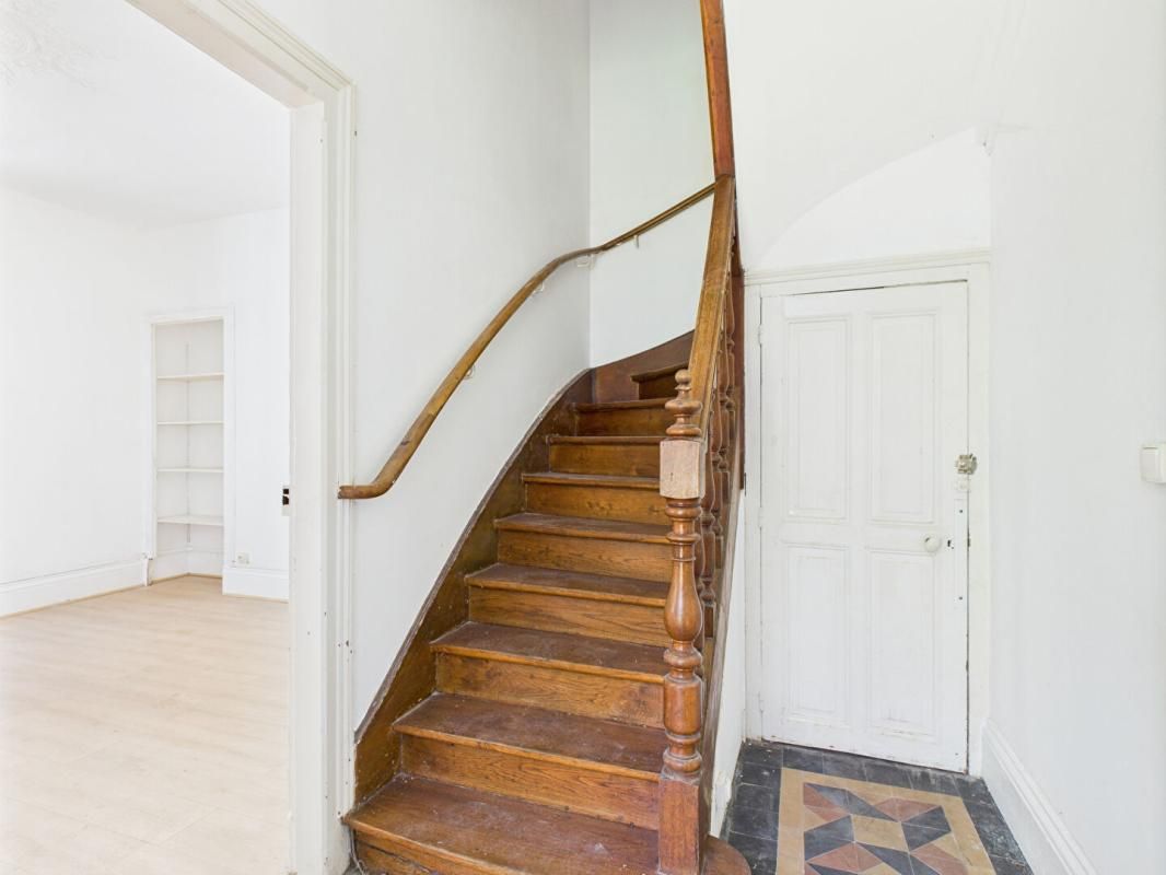 ROMILLY-SUR-SEINE Maison Romilly Sur Seine 4 pièce(s) 83 m2 avec terrain, garage et dépendance 3