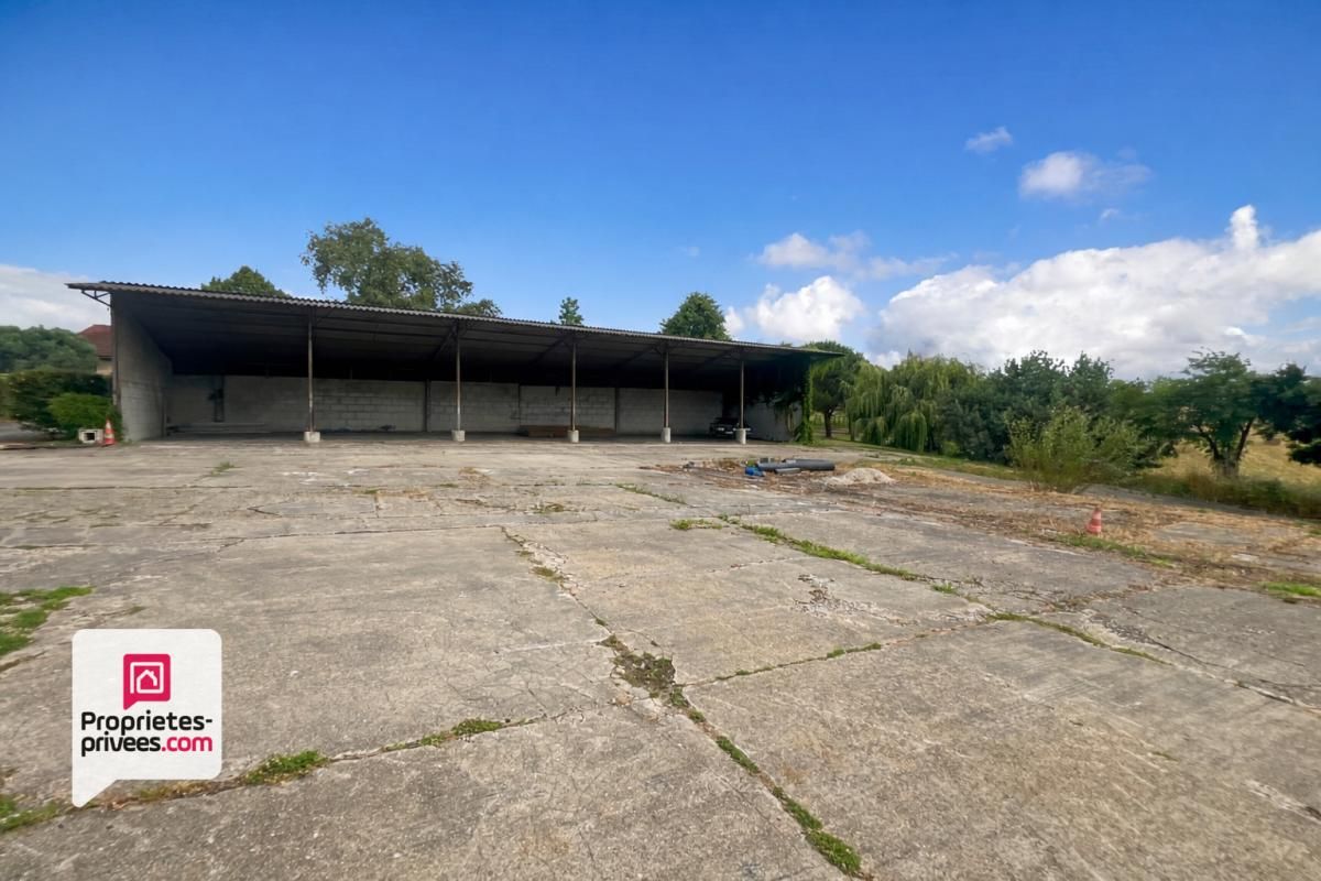 AILLAS Ancienne ferme avec grange réhabilitable en habitation - 2 hangars - 18 hectares 4
