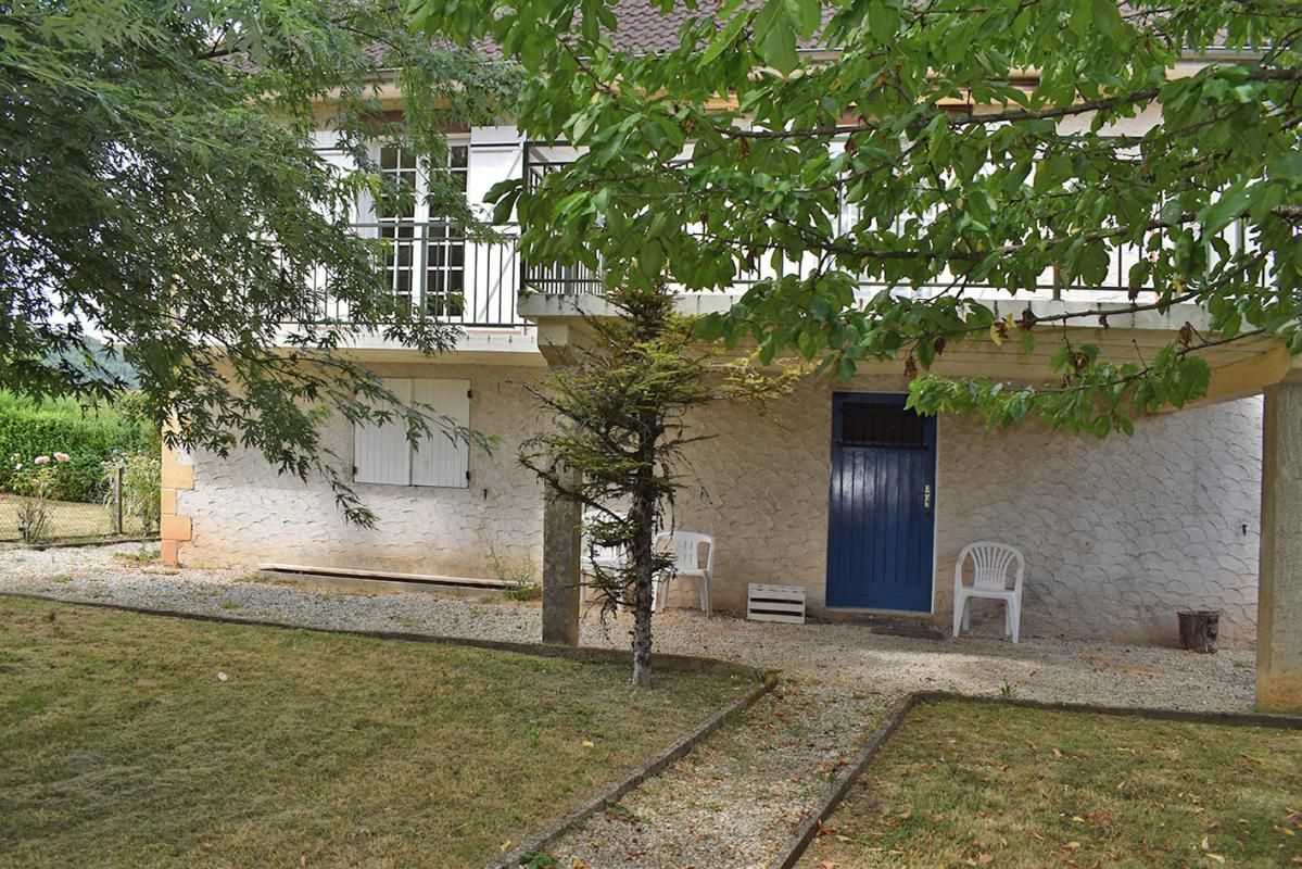 TERRASSON-LAVILLEDIEU Maison Terrasson La Villedieu 146 m2 7 pièces 3