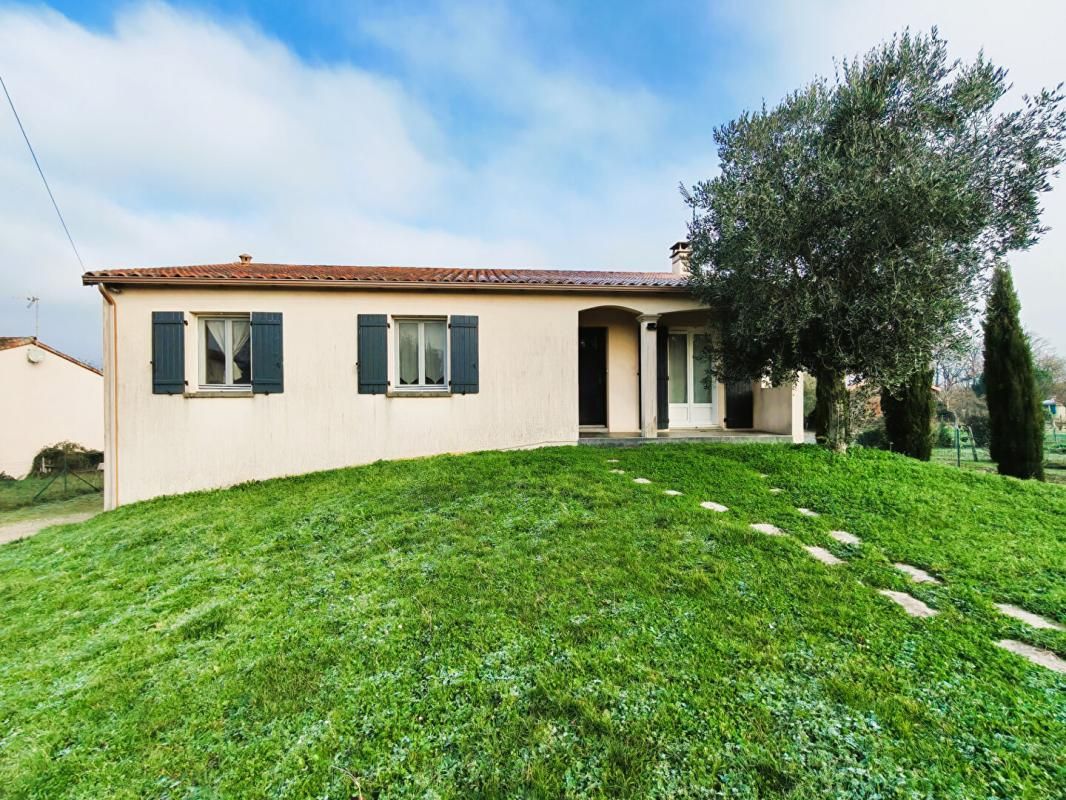 Maison Persac 5 pièce(s) 100 m2