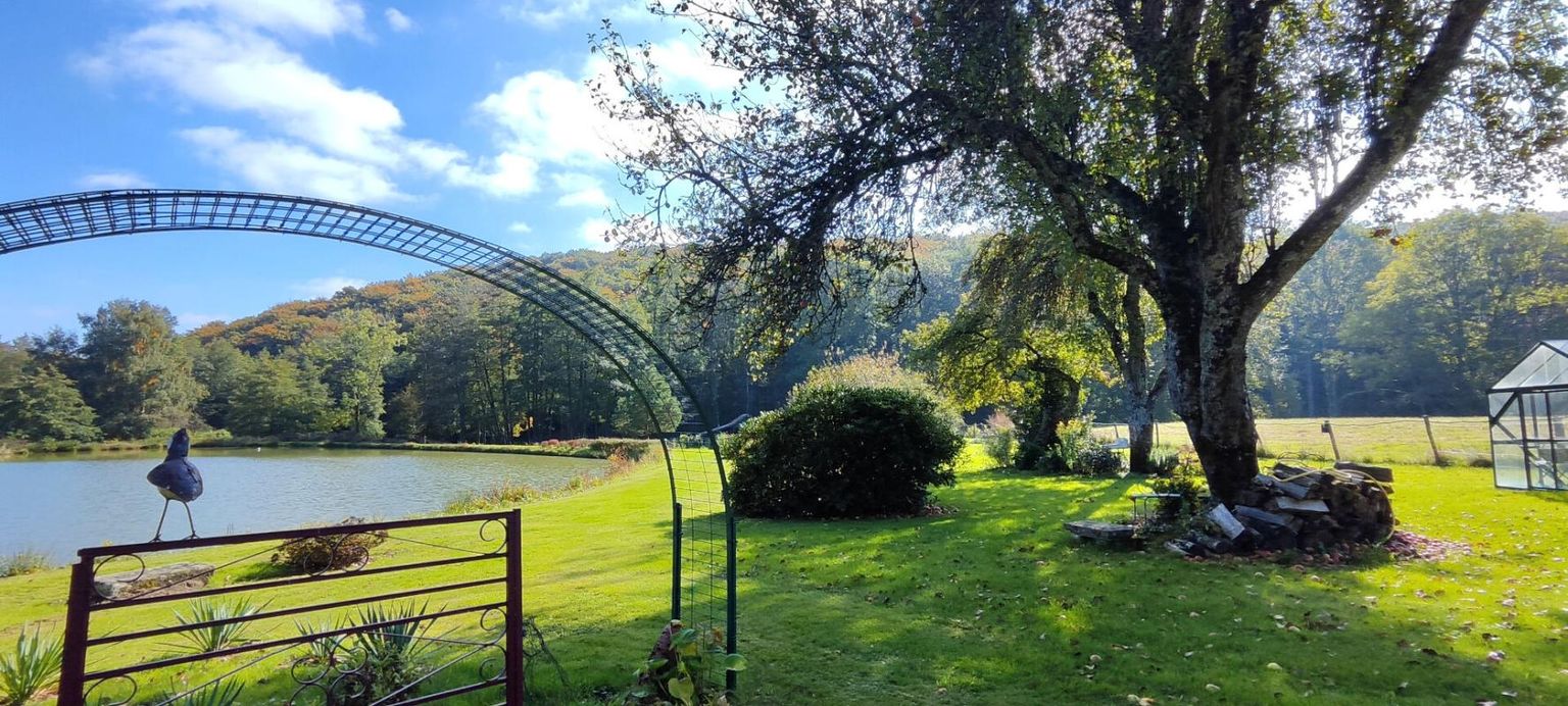 ROUGEMONT-LE-CHATEAU Maison 7 pièces 246 m2 sur un terrain de 41 222m² 2