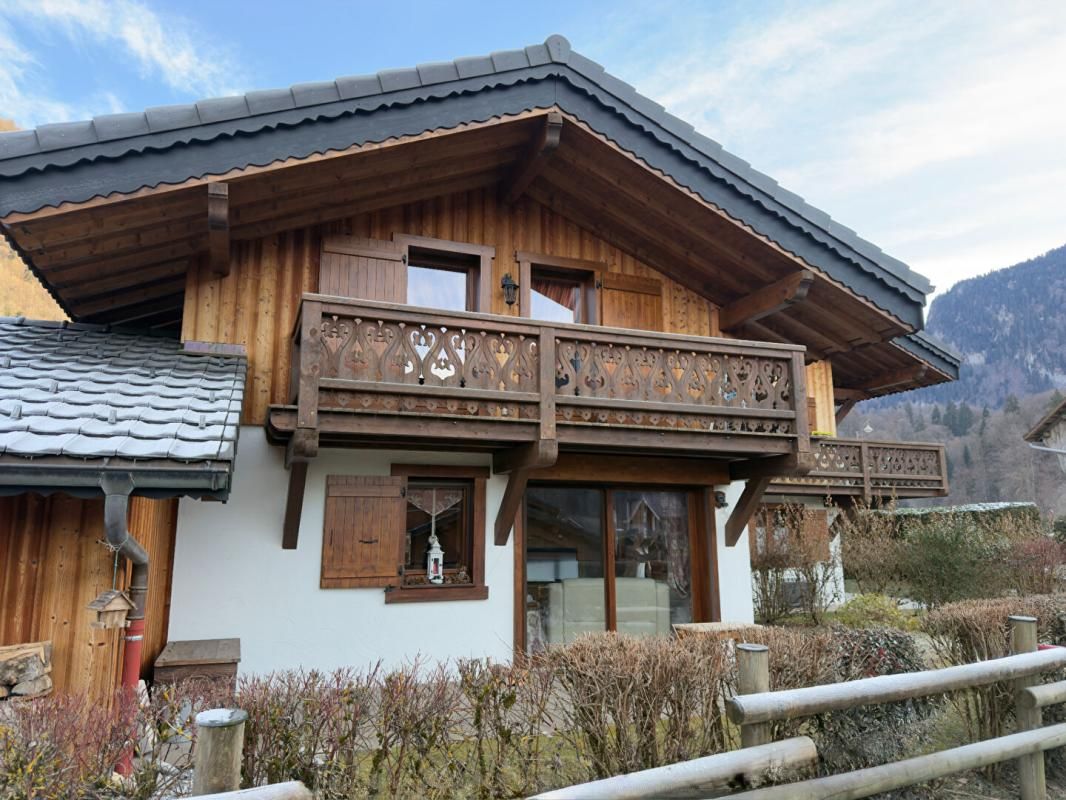 SAMOENS SAMOENS , CHALET MITOYEN ,EN COPROPRIÉTÉ , 3 pièces ,62 m2 ,460 000 euros 1