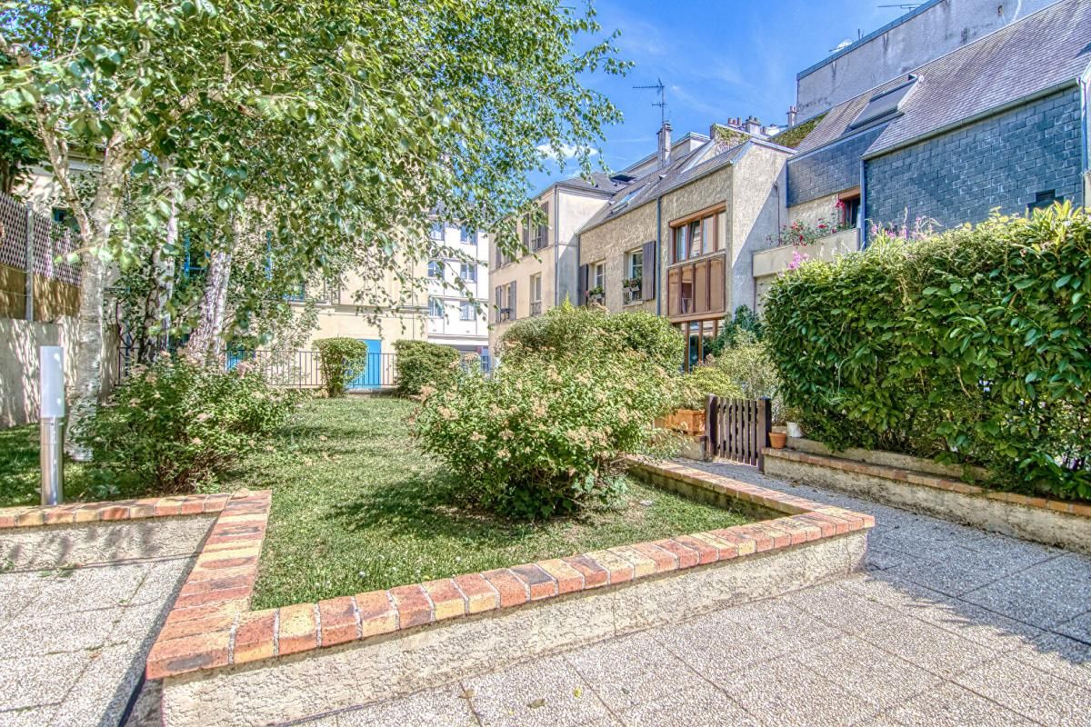 VERSAILLES Maison de ville, 6 pièces, hyper centre Notre-Dame, double box intégré 2