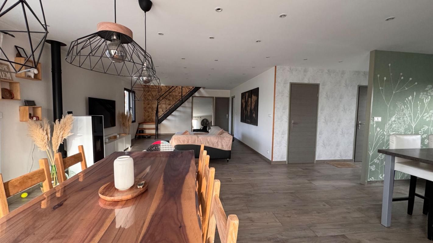 BELLANCOURT Pavillon individuel à BELLANCOURT (171 m2) 4 chambres 3