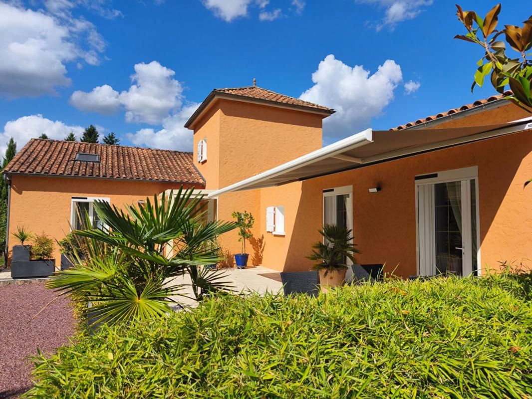 SARLIAC-SUR-L'ISLE Confortable maison contemporaine au calme, 4 chambres, séjour double avec cheminée, beau parc paysagé 3