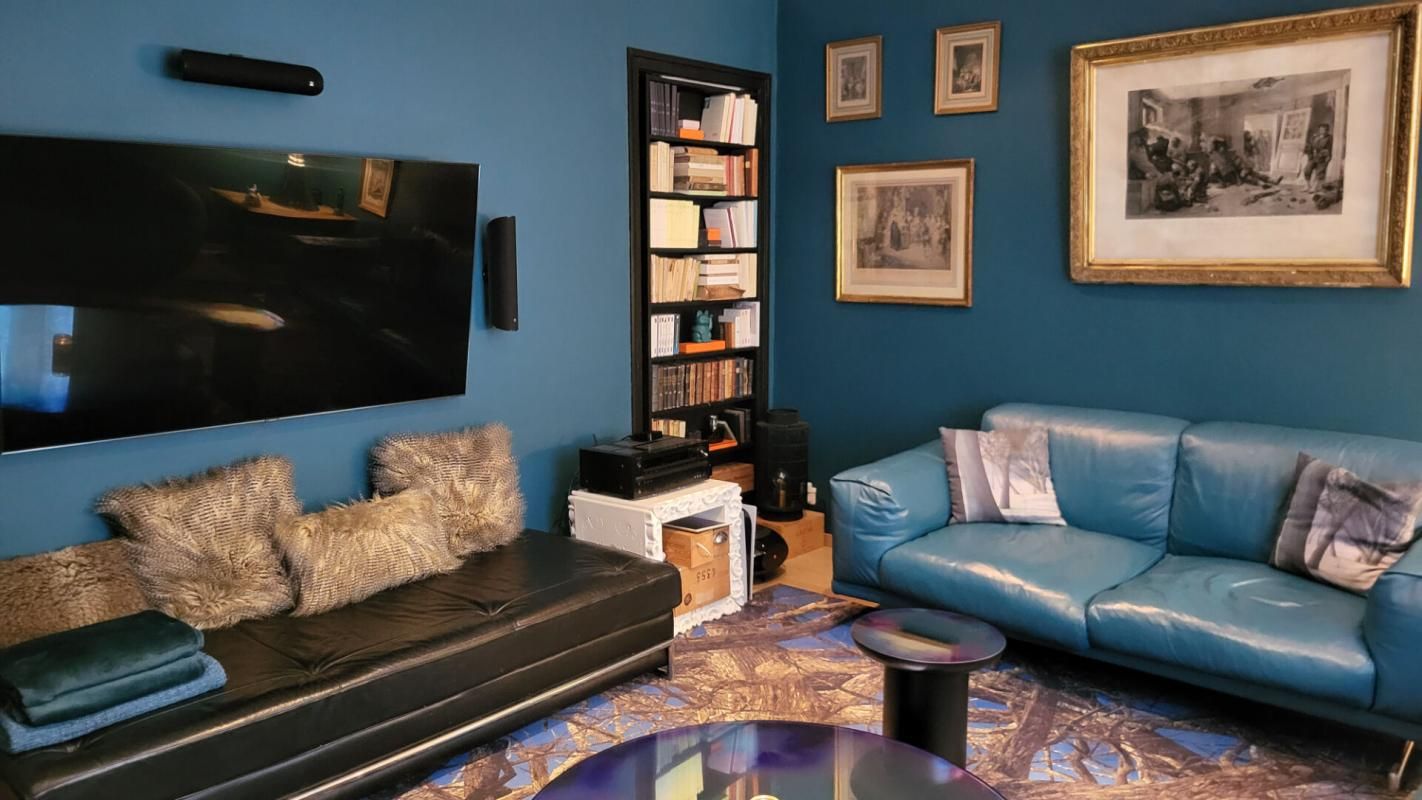 SAINT-QUENTIN Ensemble immobilier comprenant maison et local professionnel loué 2