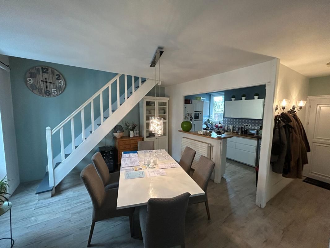 ANCENIS Immeuble Ancenis Saint Gereon 10 pièce(s) 236 m2 2