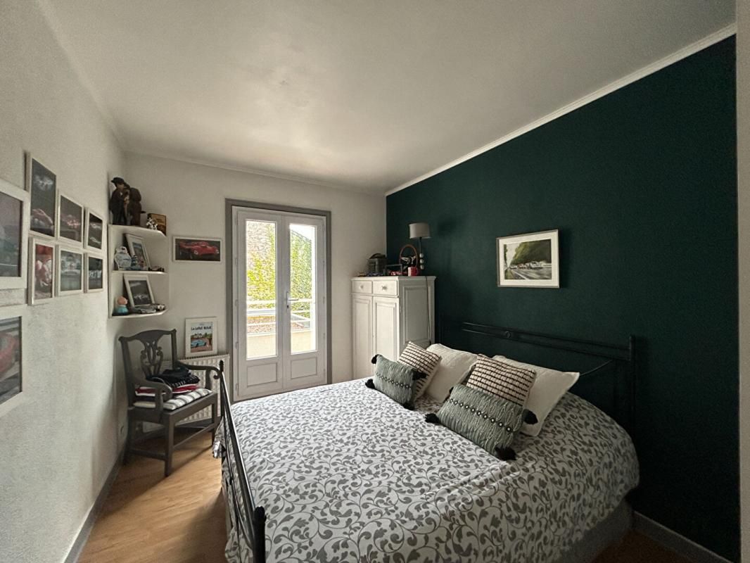 ANCENIS Immeuble Ancenis Saint Gereon 10 pièce(s) 236 m2 4