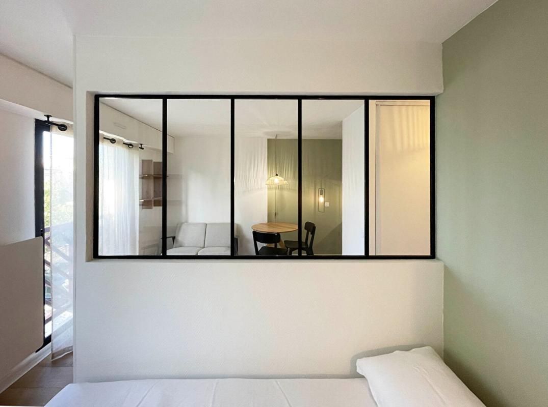 BORDEAUX T1 bis refait à neuf 22 m² - Lumineux & calme - Bordeaux 2