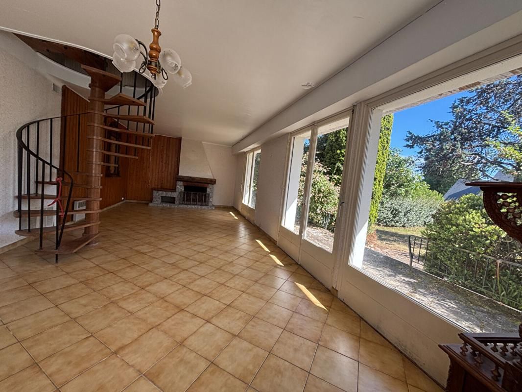 ARZON Bilgroix! Propriété à rénover avec jardin arboré 3