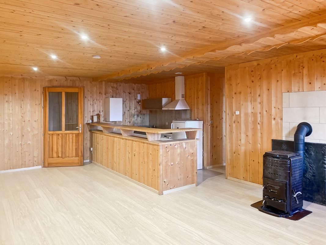 Appartement Doubs 3 pièce(s) 70 m2  950  Charges Comprises