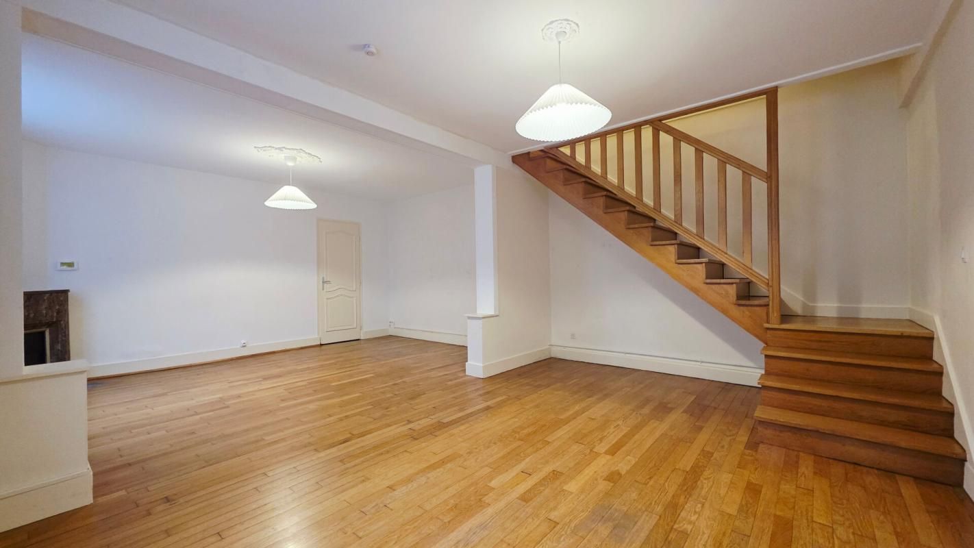 BOURGES BOURGES PROCHE CENTRE 134M² 5 PIECES 4 CHAMBRES GARAGE 4