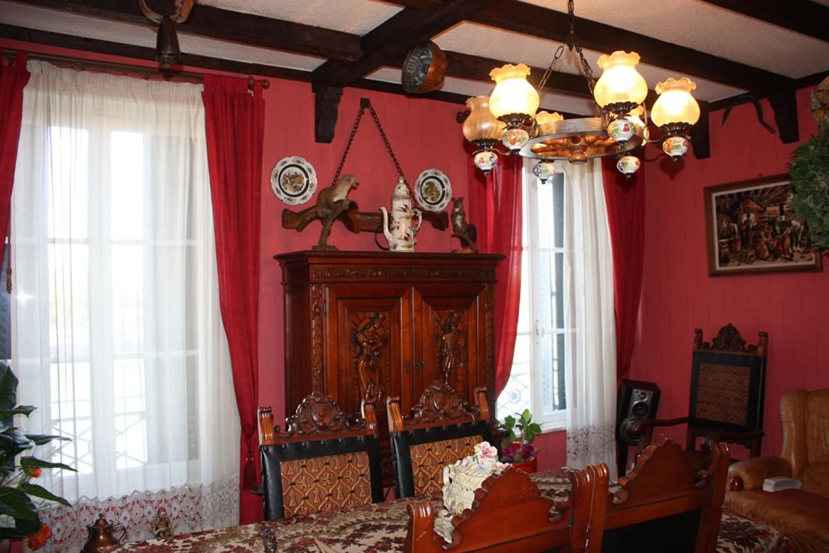 LYON-2E-ARRONDISSEMENT Appartement Lyon 3 pièce(s) 81 m2 quai Perrache 2