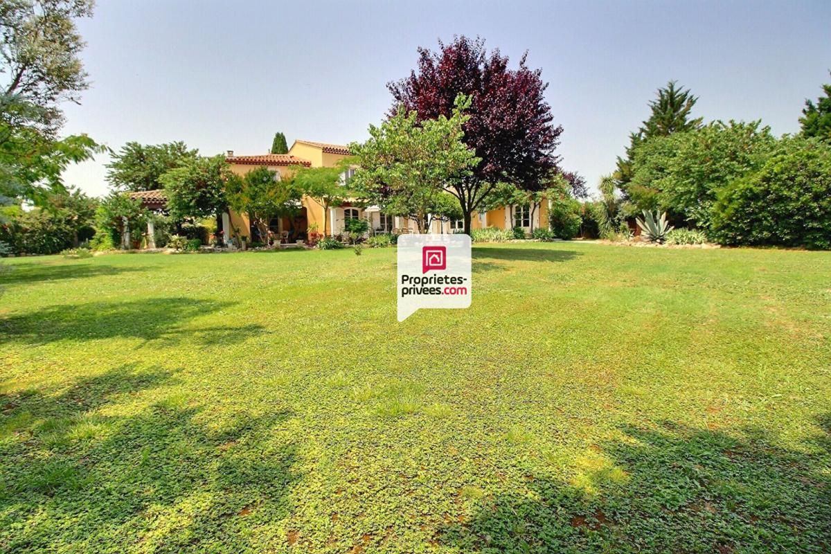 SAINT-CHAPTES Maison 5 chambres 230 m² avec piscine à Saint Chaptes 1