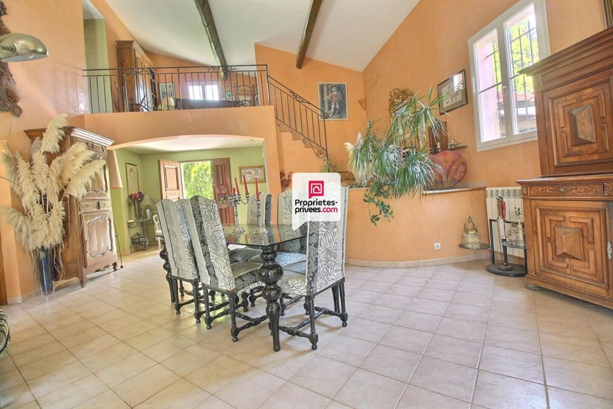 SAINT-CHAPTES Maison 5 chambres 230 m² avec piscine à Saint Chaptes 3