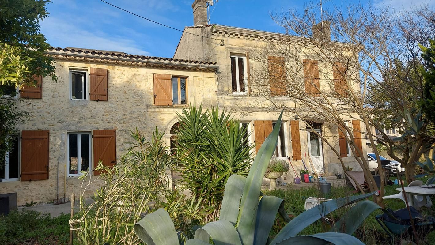 SAINT-SAUVEUR belle propriété de charme en pierres proche Pauillac 10 pièce(s) 299 m2 2
