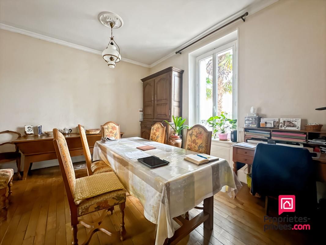 AVALLON Maison Avallon 8 pièce(s) 200 m2 4