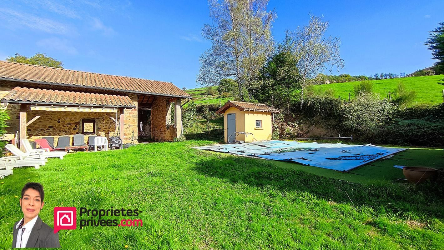 SAINT-VINCENT-DE-REINS SAINT VINCENT DE REINS (69240) Maison en pierre 150 m², 4 chambres, terrain 1500 m² , piscine 2