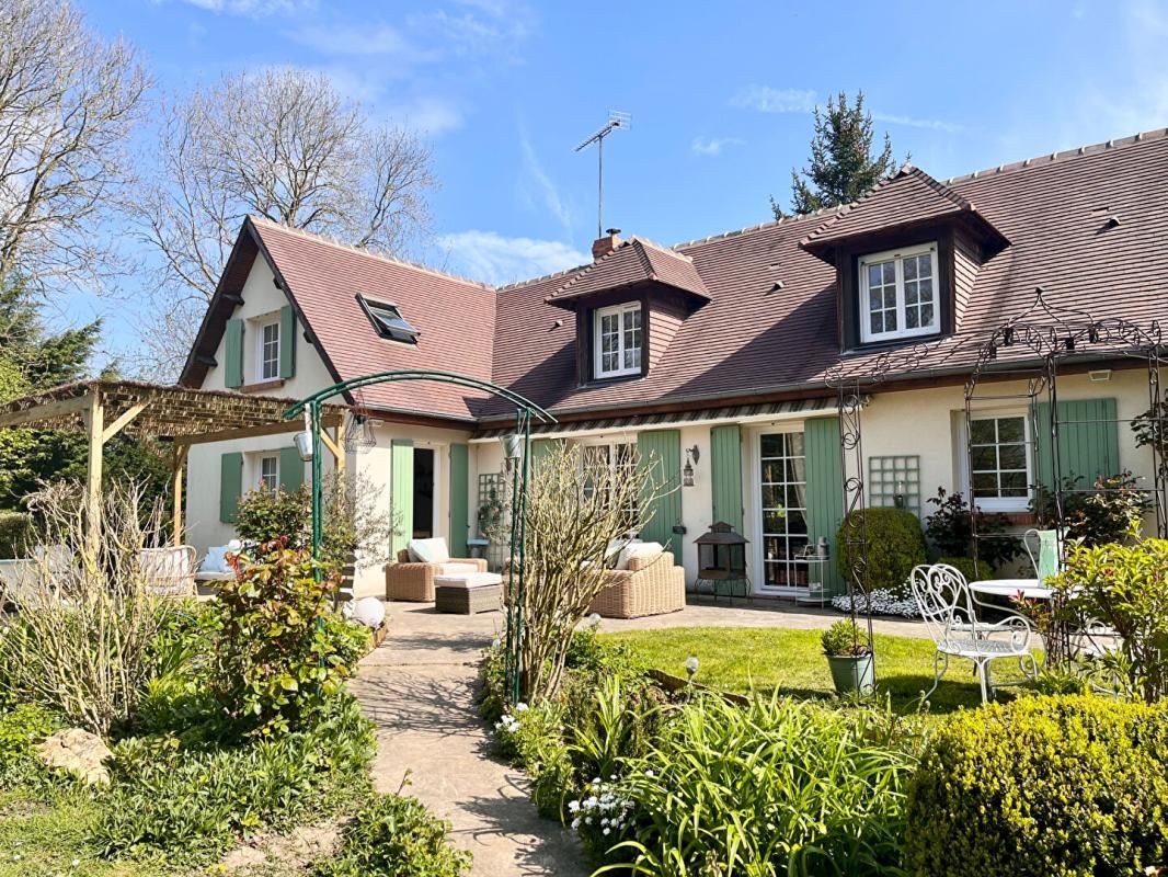 PONT-L'EVEQUE à 5 minutes de Blangy le château, maison tout confort avec piscine 1