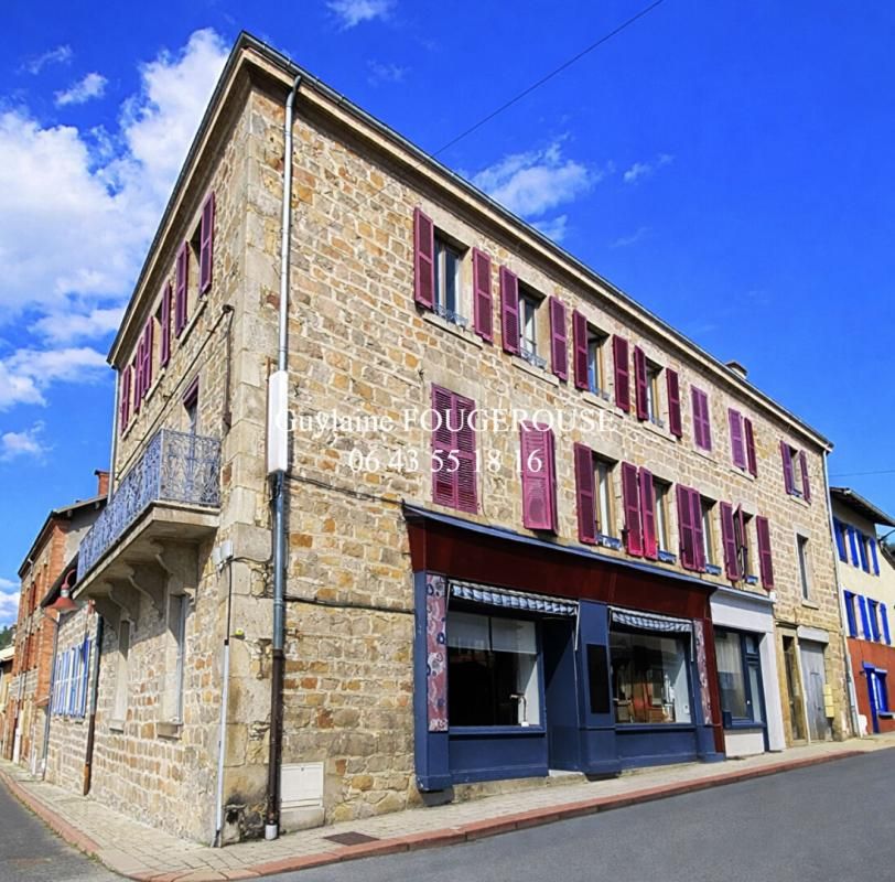 MONTBRISON Immeuble entièrement loué 4 appartements + 2 murs commerciaux 2