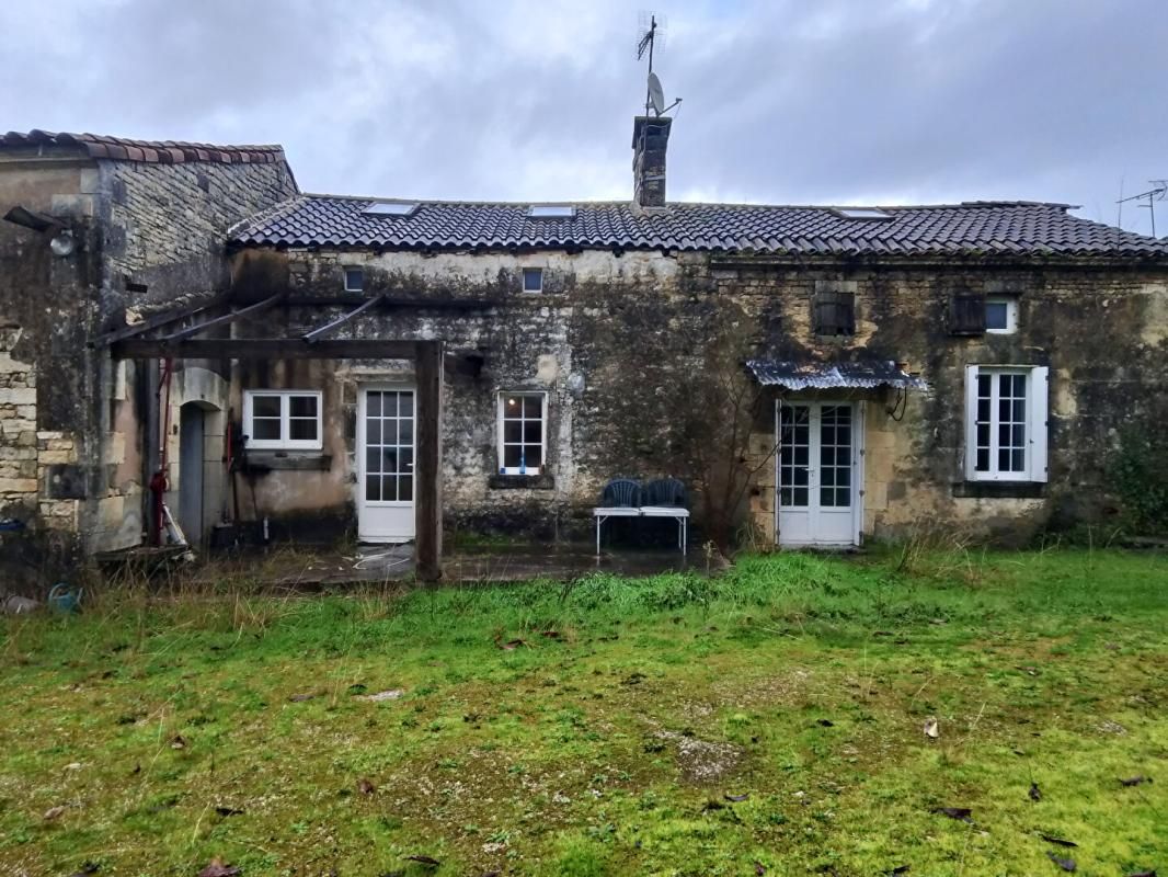 NERCILLAC Exceptionnel ... Ensemble de deux maisons à 10 mn de COGNAC 4