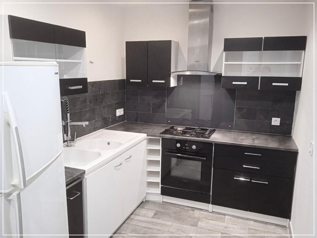 LA SEYNE-SUR-MER MAR VIVO LA SEYNE SUR MER - A PROXIMITE DES COMMERCES ET PLAGES - MAISONNETTE 36 M² - CAVE 3