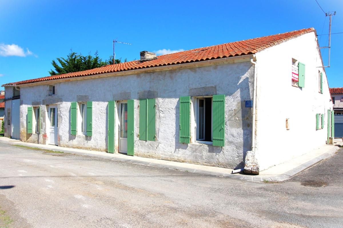 PONS PONS - 17800 - Maison 3 ch -157 m2 + Dépendances 130 m² 1