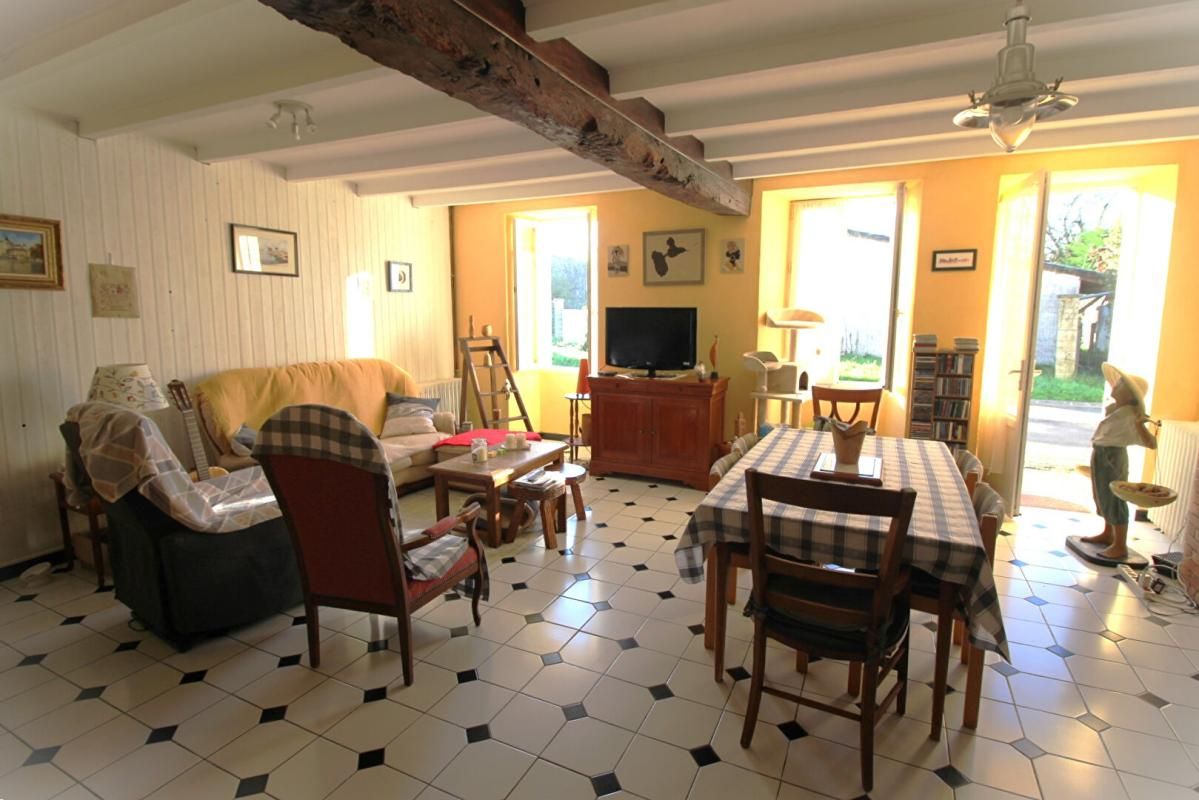 PONS PONS - 17800 - Maison 3 ch -157 m2 + Dépendances 130 m² 4