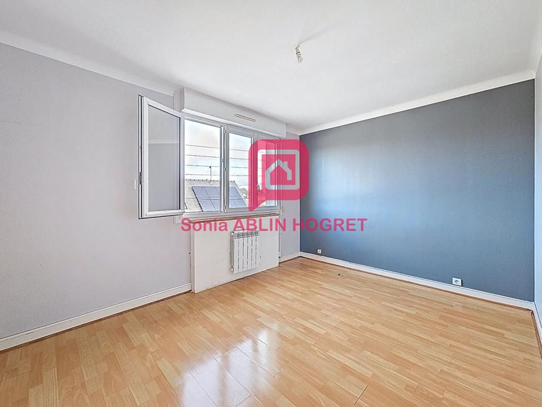 CRAON Immeuble avec deux appartements 2