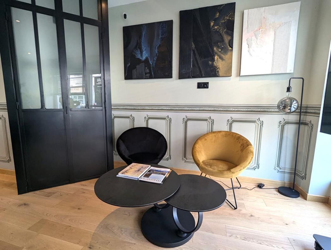 BLOIS LIEUX UNIQUES ® x PROPRIÉTÉS PRIVÉES PROPOSE LOCAL PROFESSION DE SERVICES DE  36.26 m² ULTRA BIEN POSITIONNÉ BLOIS-VIENNE 3