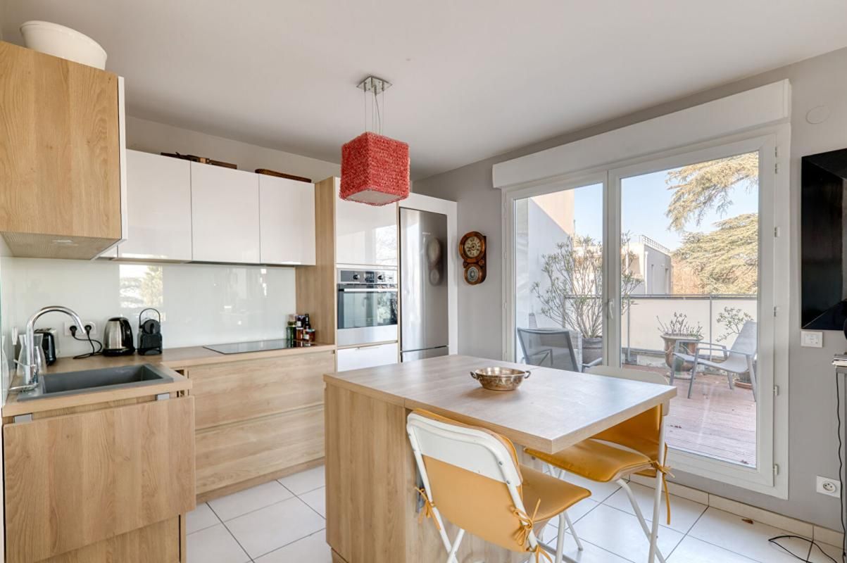 LA MULATIERE Exclusivité - Rhône (69) - Appartement  T4 - La Mulatière - Limite Sainte Foy lès Lyon - 77 m2 4