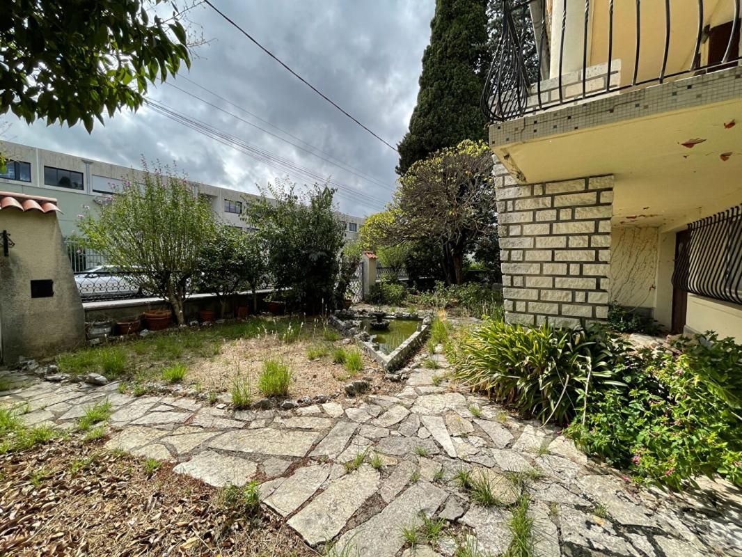 ALES Alès quartier Clavières Exclusivité maison en pierres 6 pièces  sur 2 niveaux de 133 m2 sur terrain 501 m2 3