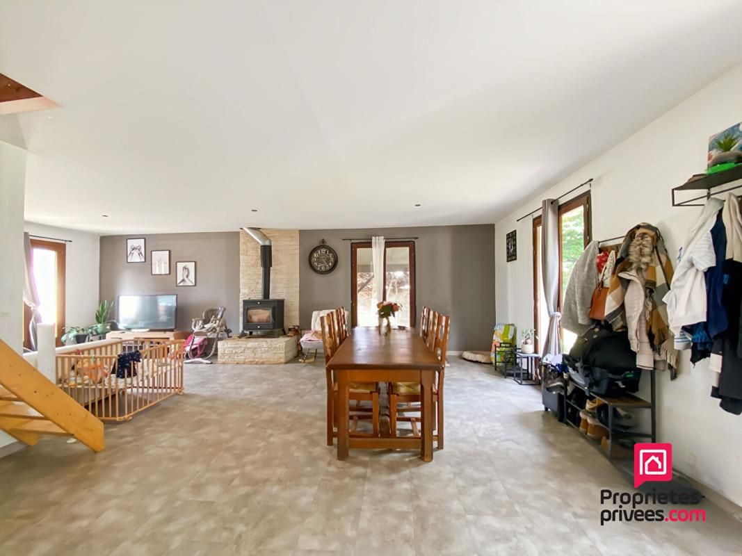 PRECY-SOUS-THIL Pavillon Proche Précy Sous Thil avec dépendance et terrain 2