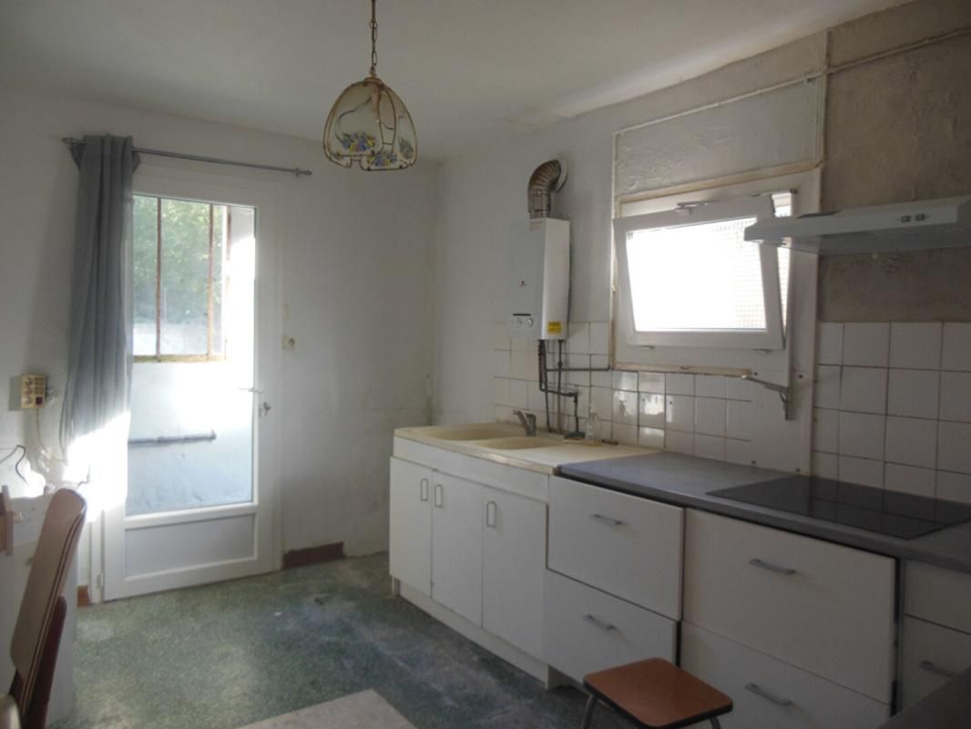 VAUX-SUR-MER Maison plain-pied avec travaux 5 pièces de 58 m2 env 2