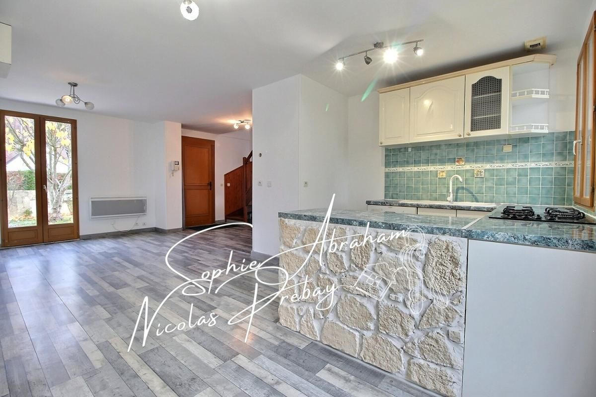 ANGERVILLE Maison individuelle de 4 chambres avec garage et jardin clos 4