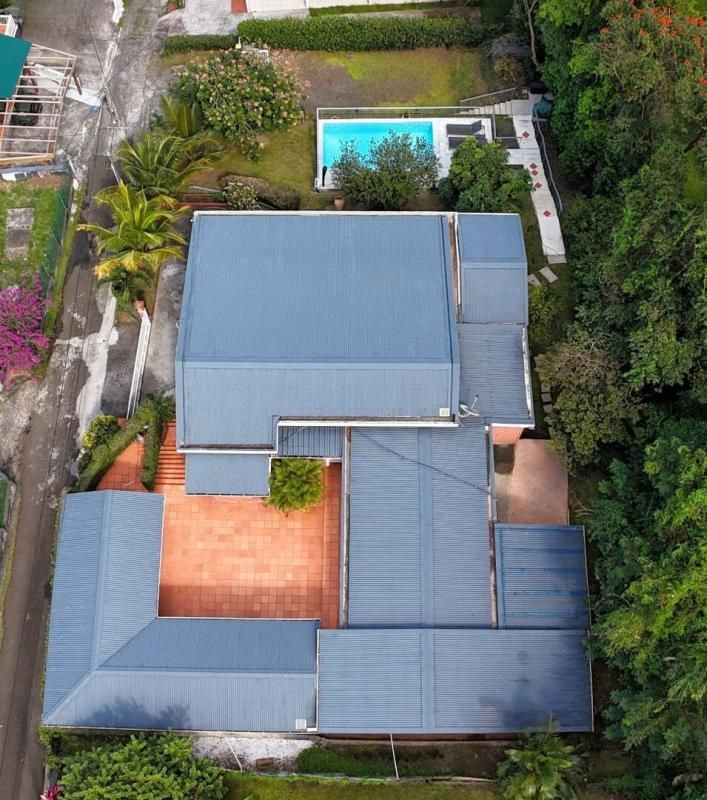 FORT-DE-FRANCE VILLA F6 DE PRESTIGE DE 153 M² AVEC PISCINE A FORT DE FRANCE 4