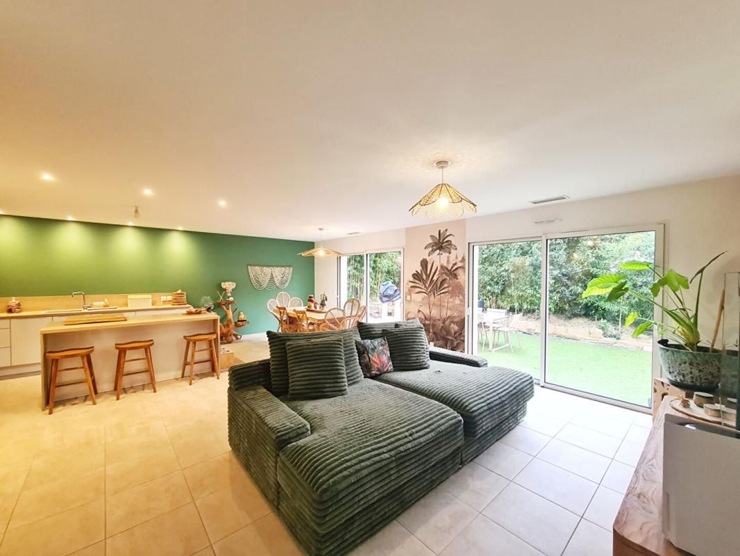 SIX-FOURS-LES-PLAGES VILLA DE PLAIN PIED- LE BRUSC 3