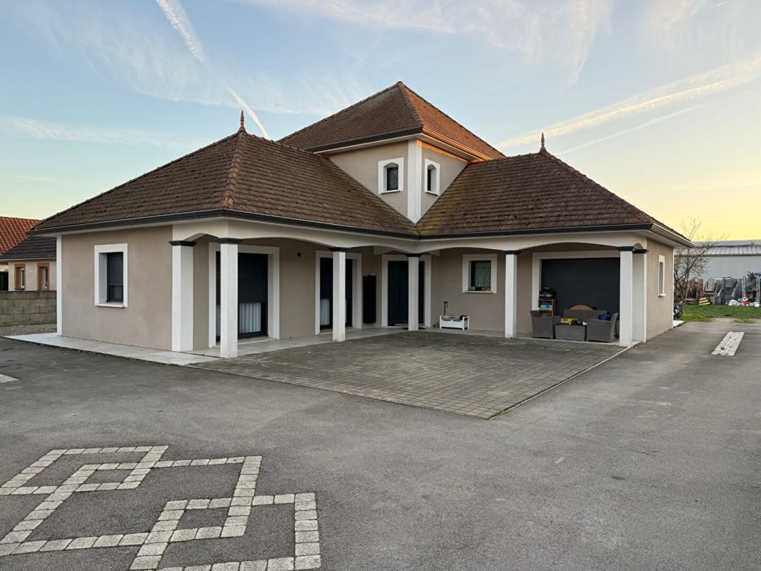 ALLERIOT Maison récente de 2015 à Allériot 7 pièce(s) 150 m2 DPE B GES A 1