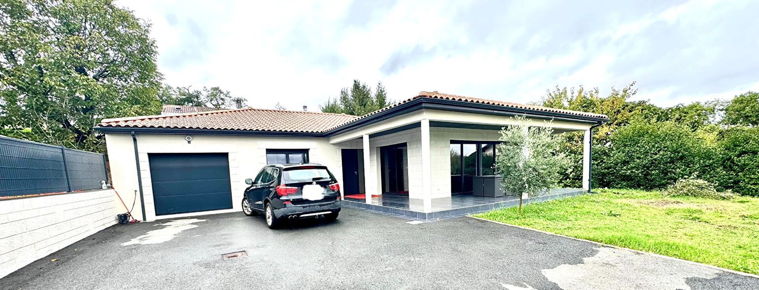 BASSENS Maison Bassens 6 pièce(s) 140 m2 2