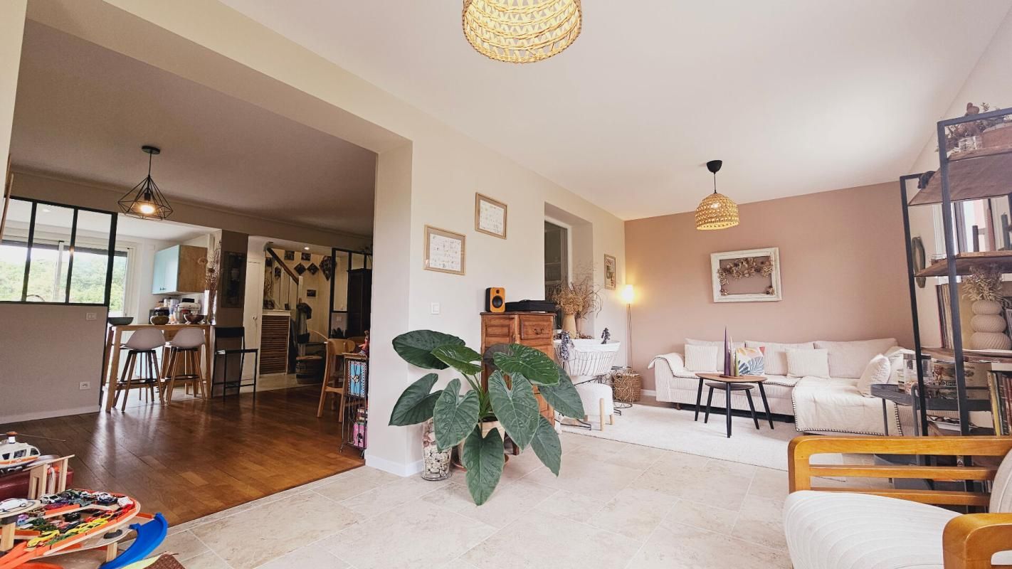 BOURGES BOURGES MAISON 98.4M² ET APPARTEMENT 44.4M² PISCINE JARDIN GARAGE 2