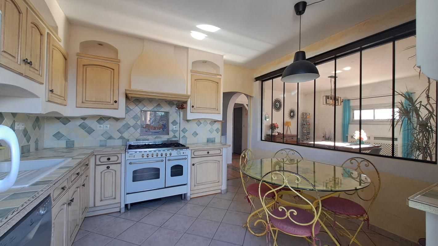 MANDUEL Villa familiale avec piscine  7pièce(s) 142.2 m2 4