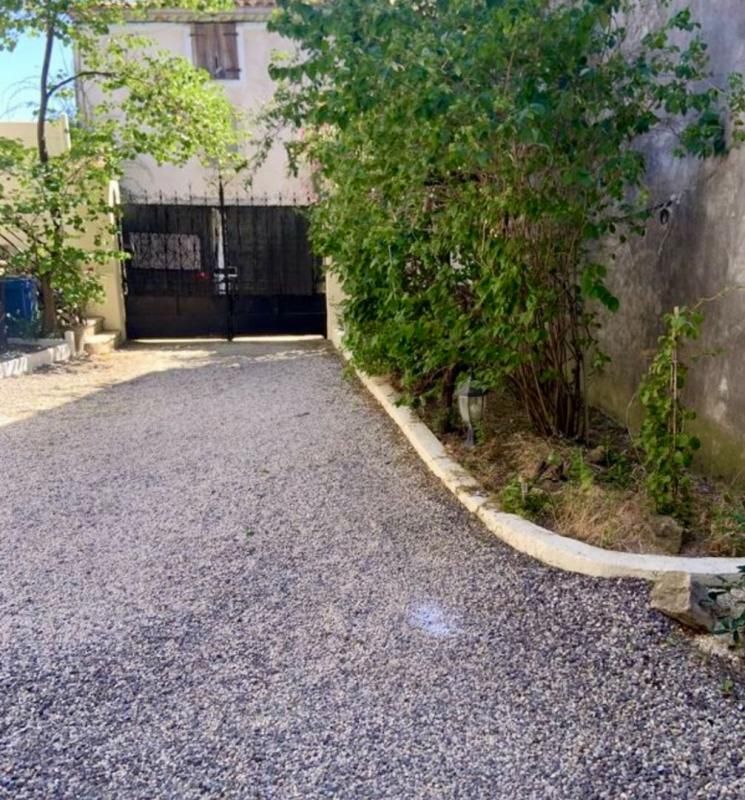 CANAULES-ET-ARGENTIERES Maison coup de coeur avec appartement indépendant - potentiel rare ! 3