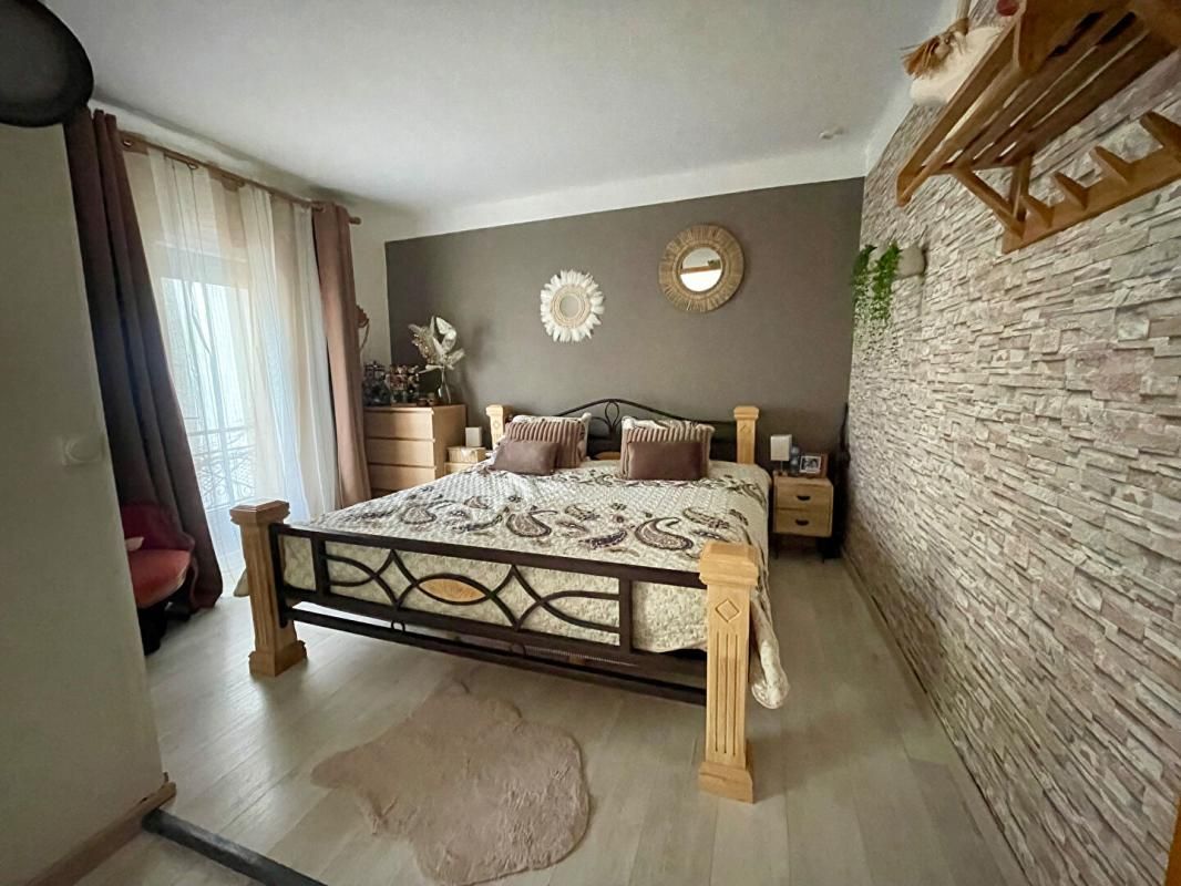 CANAULES-ET-ARGENTIERES Maison coup de coeur avec appartement indépendant - potentiel rare ! 4