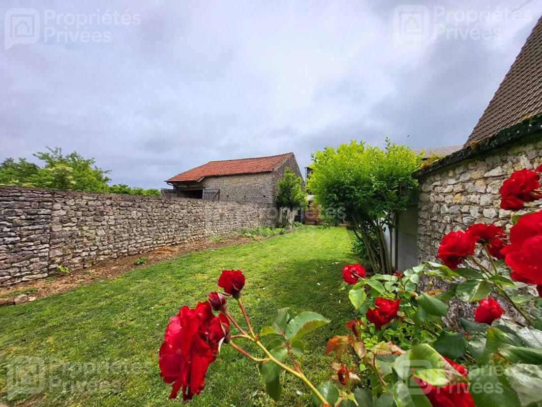 AUTRUY-SUR-JUINE Maison Autruy Sur Juine 6 pièce(s) 104 m2 2